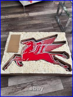 Mobil Neon Pegasus Sign, Neon Mobil Gas Station Garage Sign, Rep Antique Vintage
