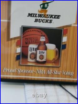 Stunning Vintage 1980's LITE BEER MILWAUKEE BUCKS NBA NEO NEON Lighted Sign