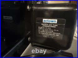 VINTAGE GHN NEON Co. EASTPAK STORE LIGHT UP NEON SIGN