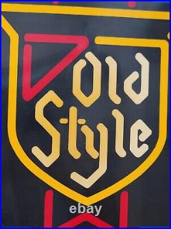 Vintage Old Style Beer Sign Neon Light Awesome For Bar/ Man Cave. Lights Up Vintage Old Style Beer Sign Neon Light Awesome For Bar/ Man Cave. Lights Up
