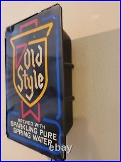 Vintage Old Style Beer Sign Neon Light Awesome For Bar/ Man Cave. Lights Up Vintage Old Style Beer Sign Neon Light Awesome For Bar/ Man Cave. Lights Up